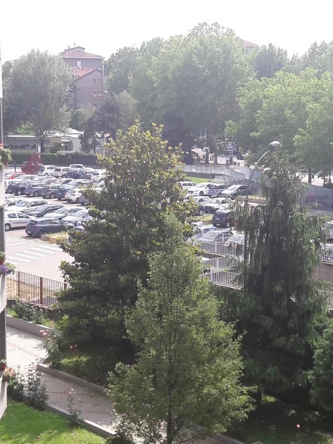Grazioso Bilocale A 100 Mt Dalla Metropolitana Сесто Сан Джовани Екстериор снимка